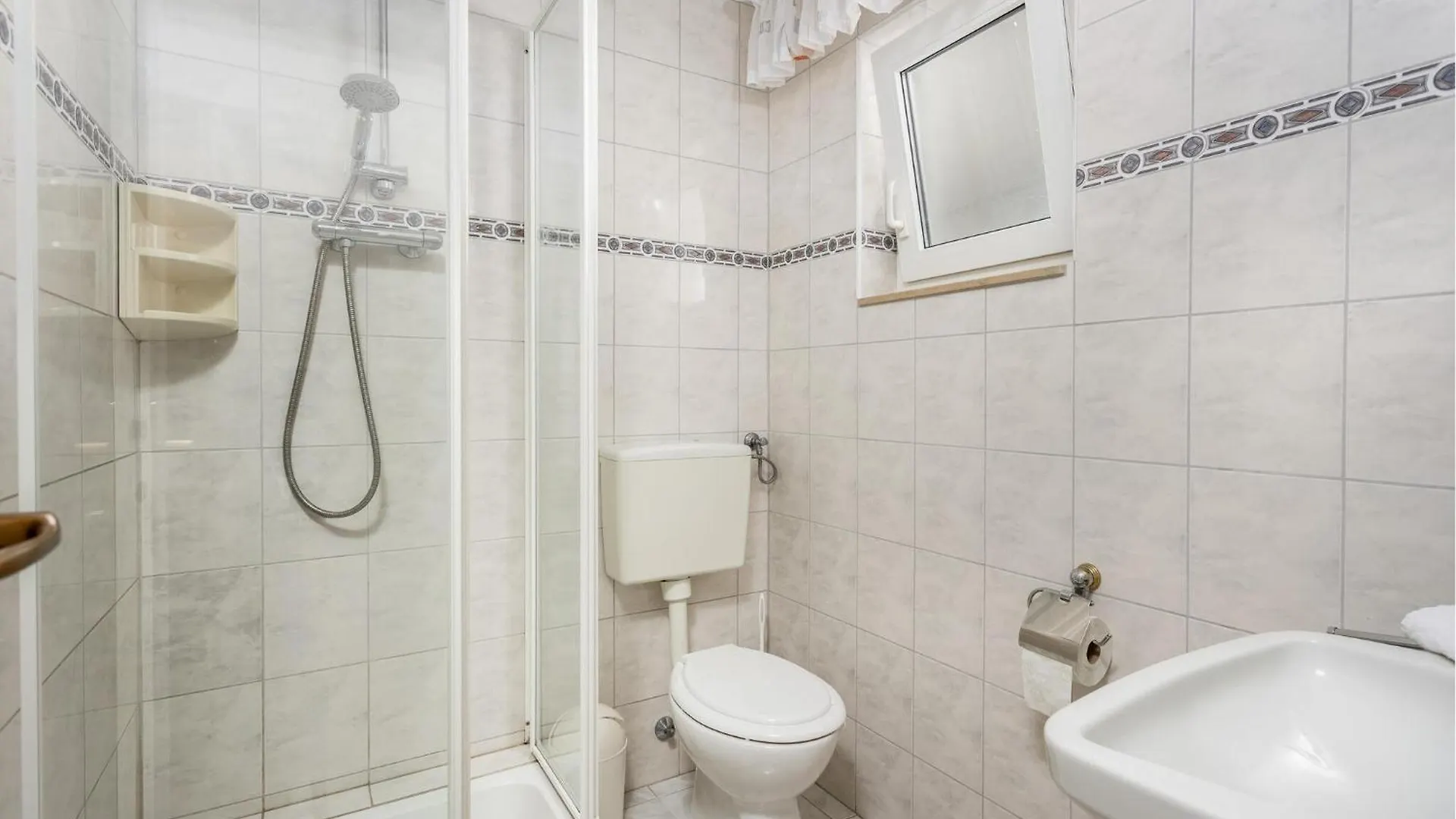 2 Bedroom Awesome Apartment In سيلتسي